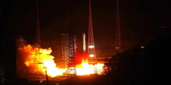 지난 2월 29일, 시창에서 고궤도 인터넷 위성(01)을 탑재한 롱샹 3B호 발사모습. (스페이스뉴스)